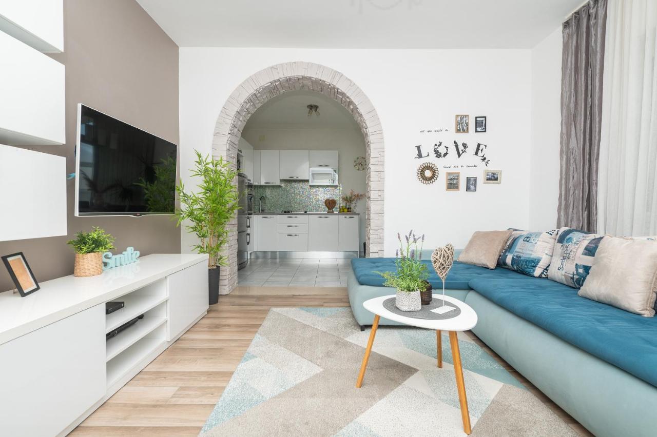 Luxury Apartments Nadalina Sea View マカルスカ エクステリア 写真