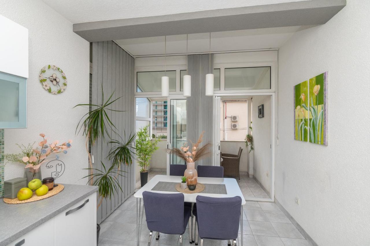 Luxury Apartments Nadalina Sea View マカルスカ エクステリア 写真