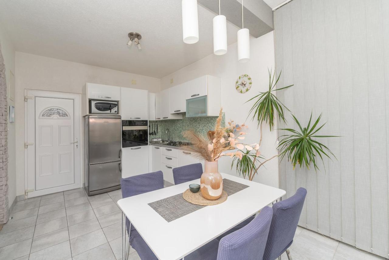 Luxury Apartments Nadalina Sea View マカルスカ エクステリア 写真