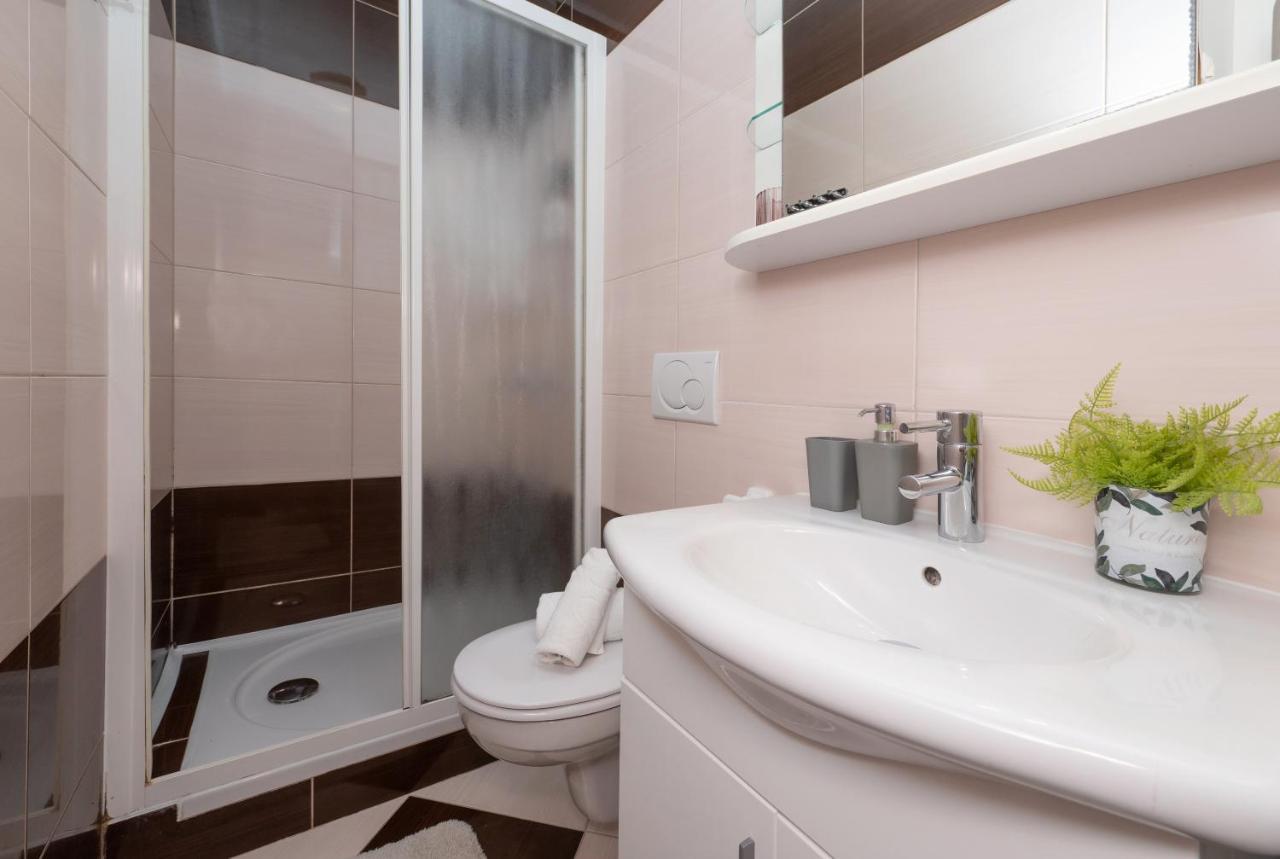 Luxury Apartments Nadalina Sea View マカルスカ エクステリア 写真